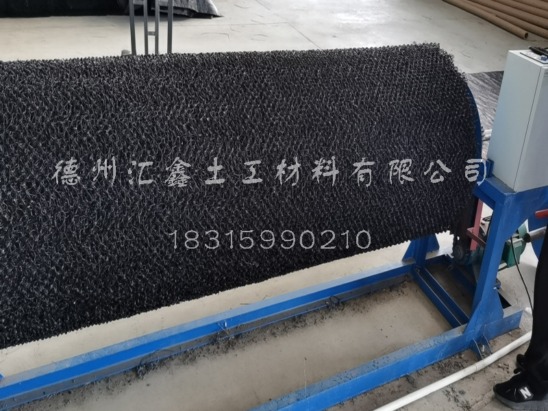 湖南益阳刘总订购的水土保护毯正在生产中(图1)